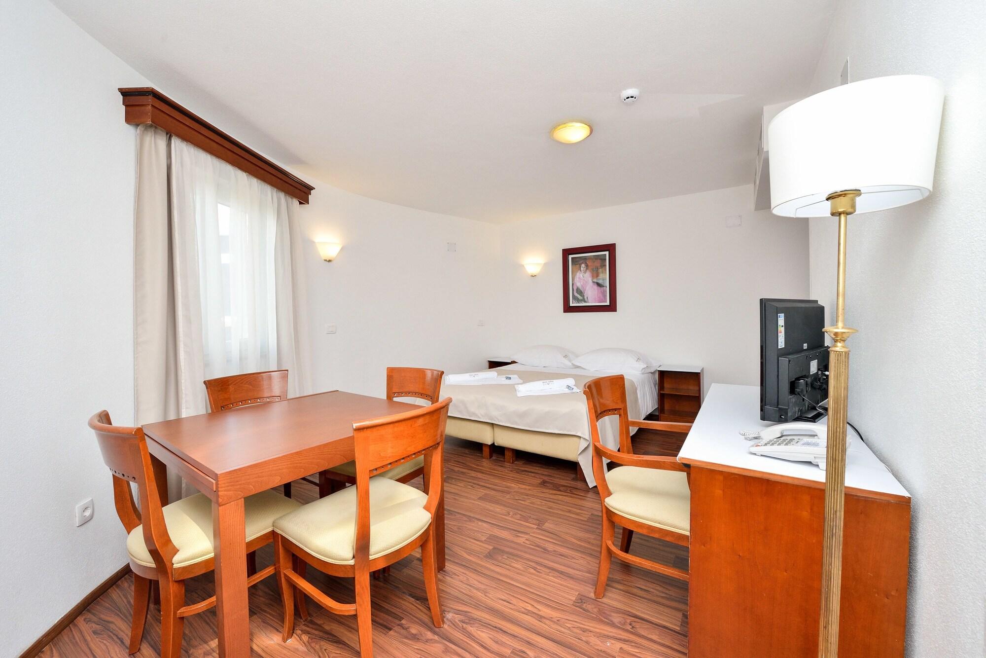 Hotel Zadar Exterior photo