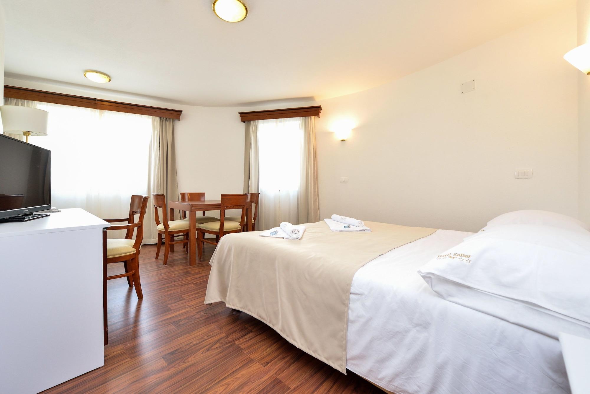 Hotel Zadar Exterior photo