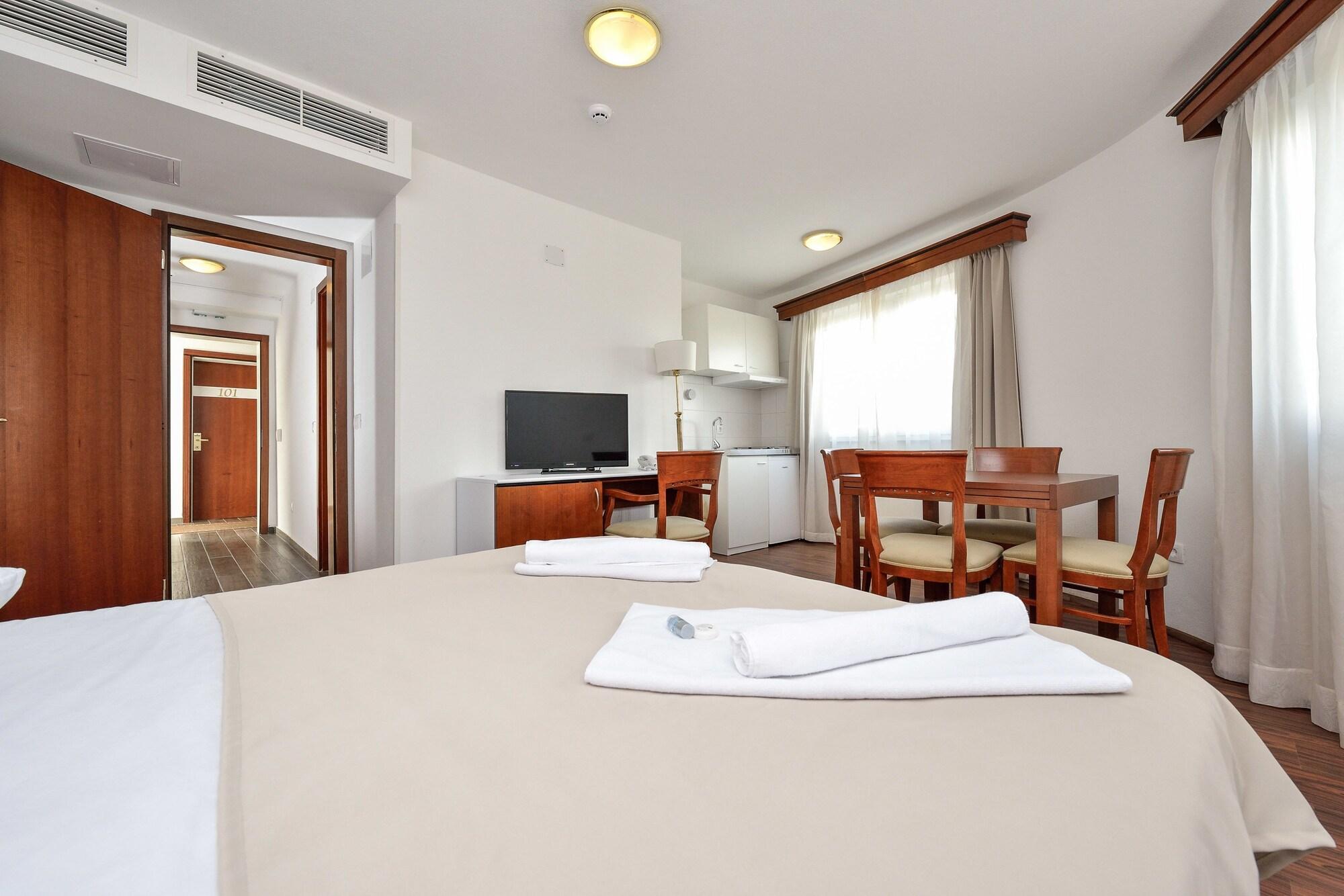 Hotel Zadar Exterior photo