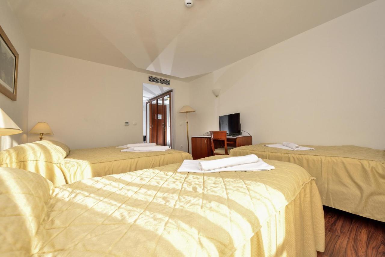 Hotel Zadar Exterior photo